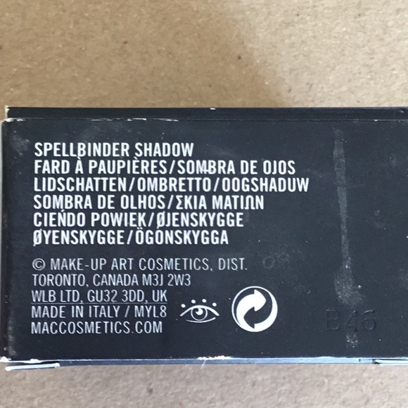 MAC Spellbinder Shadow in Cosmic Clash - Picture 6 of 7
